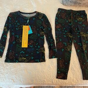 SOLD!! NWT Posh Peanut Long Sleeve Kids Gaming Pajama Set in Player One Print